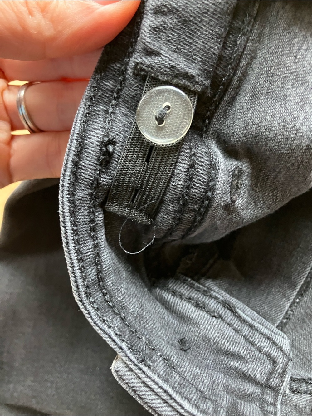 Zara Black Denim Wide leg cropped high rise jeans. - Picture 3 of 4